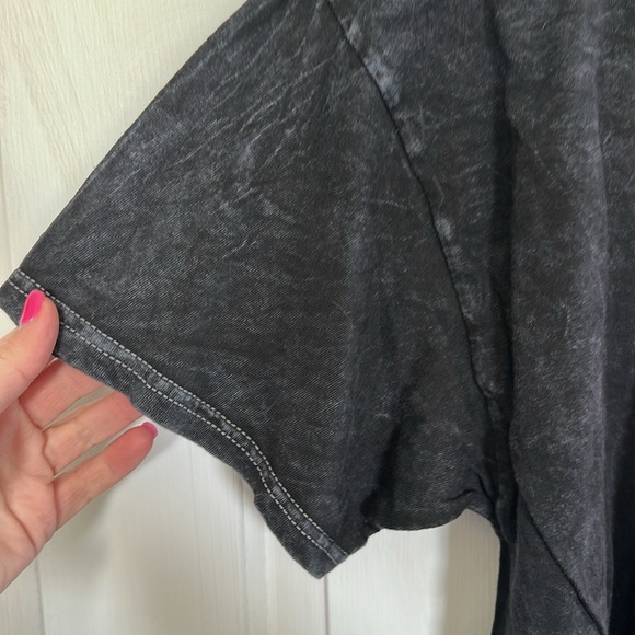 Barbie cropped tee size XL - Picture 3 of 3